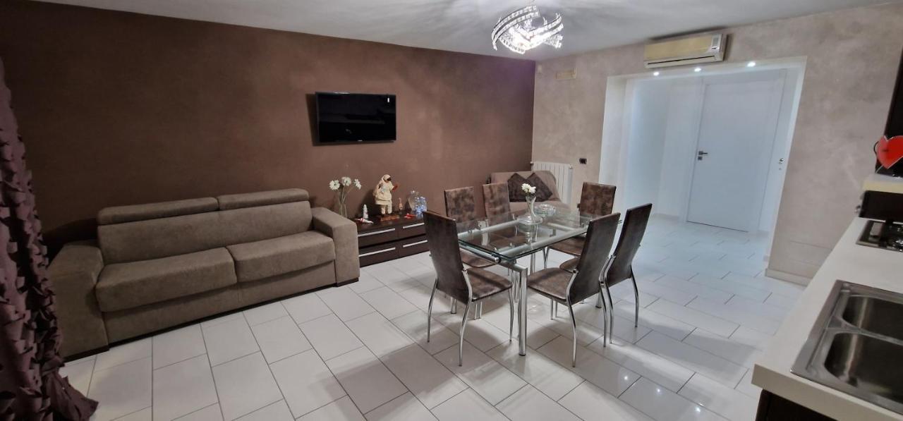 Fashion House Napoli Apartment ภายนอก รูปภาพ