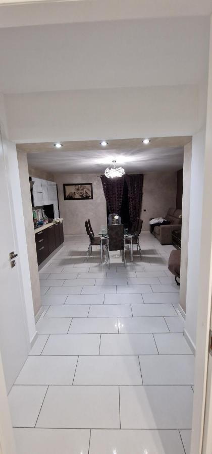 Fashion House Napoli Apartment ภายนอก รูปภาพ