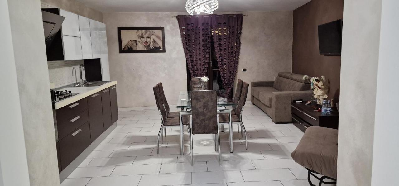 Fashion House Napoli Apartment ภายนอก รูปภาพ