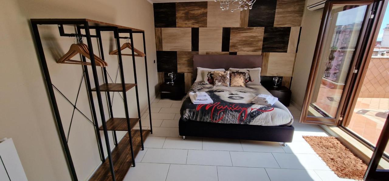 Fashion House Napoli Apartment ภายนอก รูปภาพ